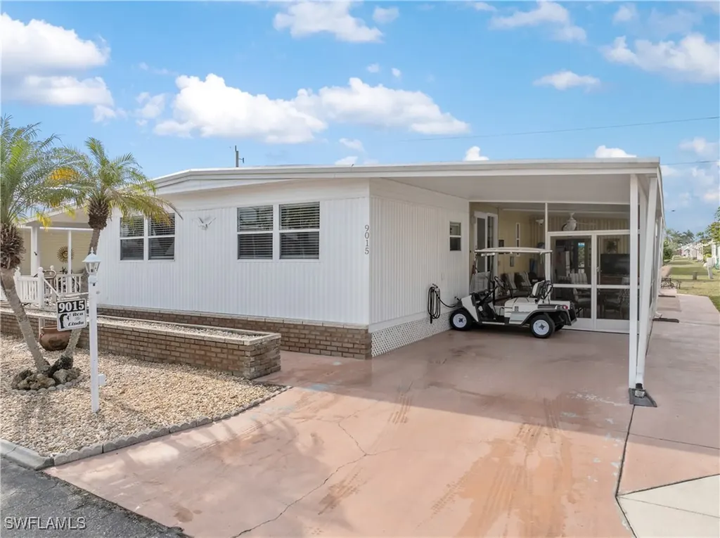9015 Flamingo Circle North Fort Myers FL 33903