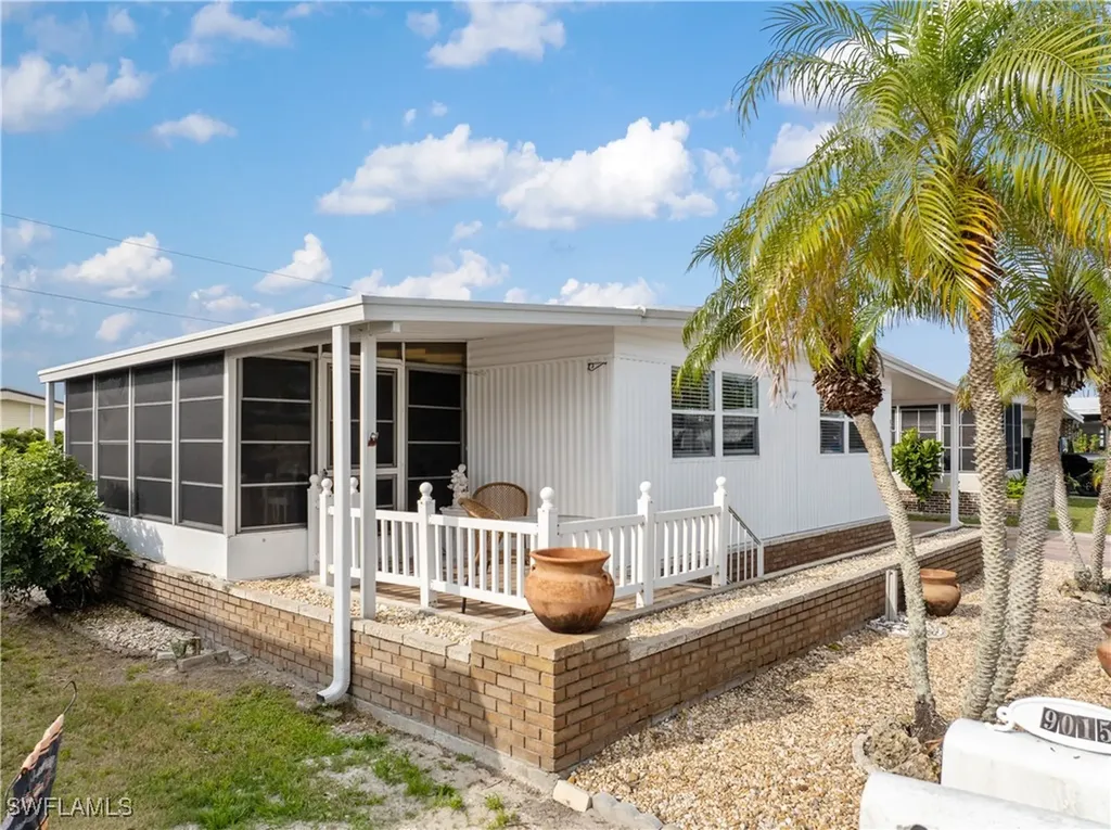 9015 Flamingo Circle North Fort Myers FL 33903