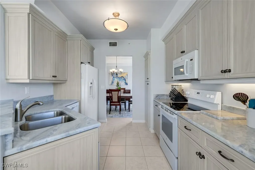 2140 Arielle Drive Naples FL 34109