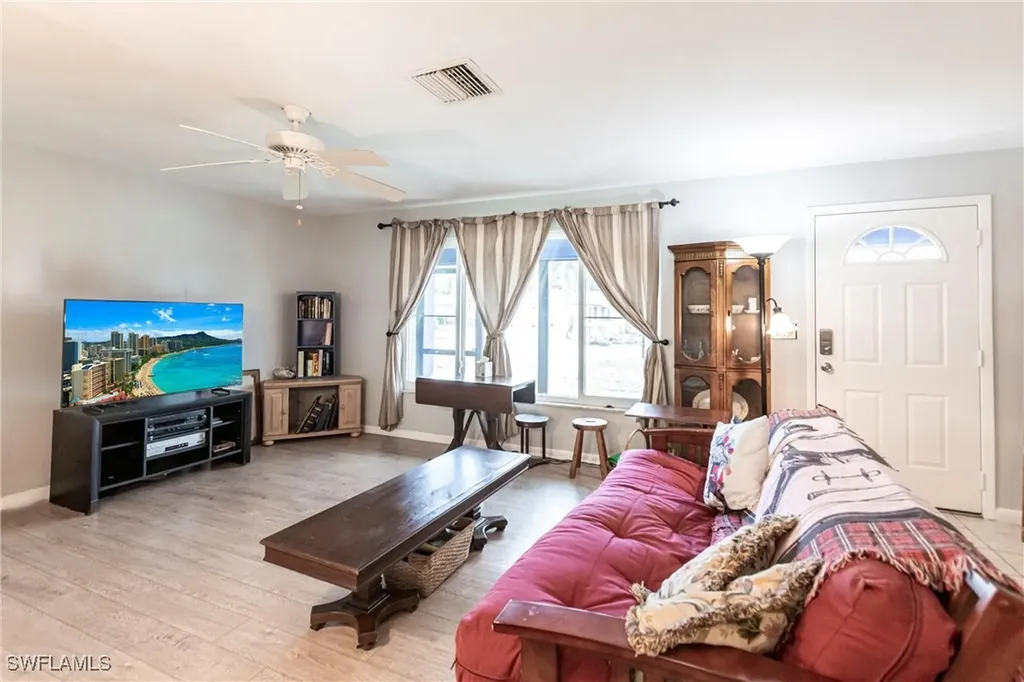 2715 SE 16th Place Cape Coral FL 33904