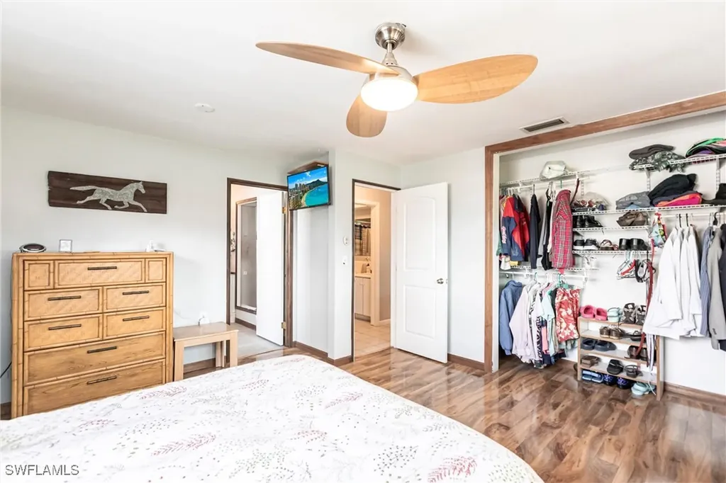 2715 SE 16th Place Cape Coral FL 33904