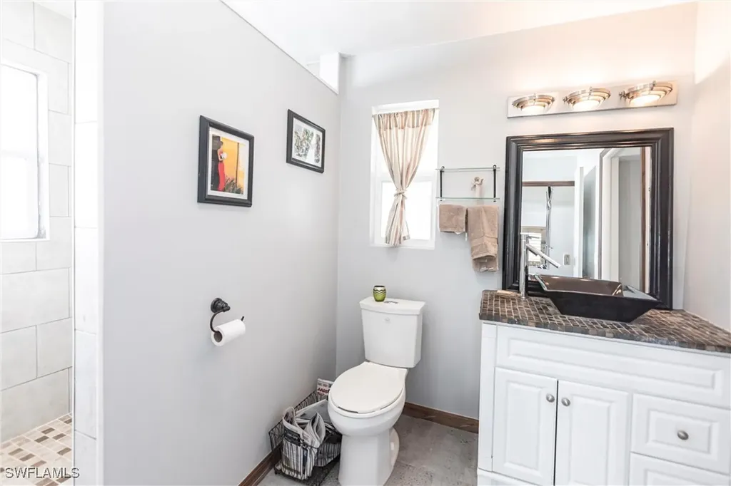 2715 SE 16th Place Cape Coral FL 33904