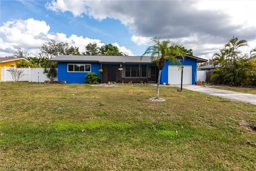 2715 SE 16th Place Cape Coral FL 33904