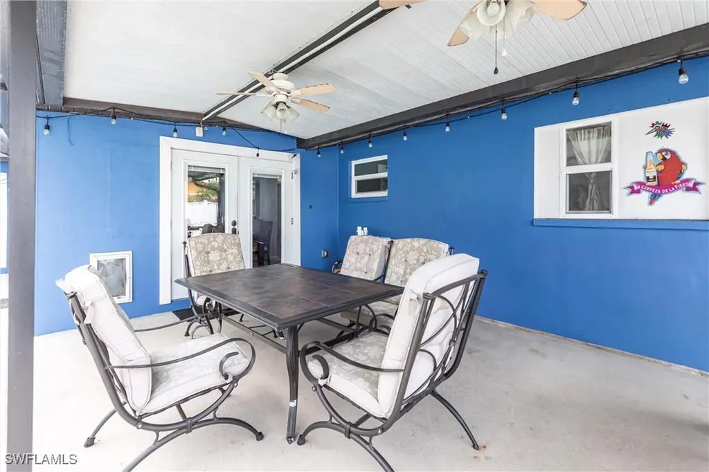 2715 SE 16th Place Cape Coral FL 33904