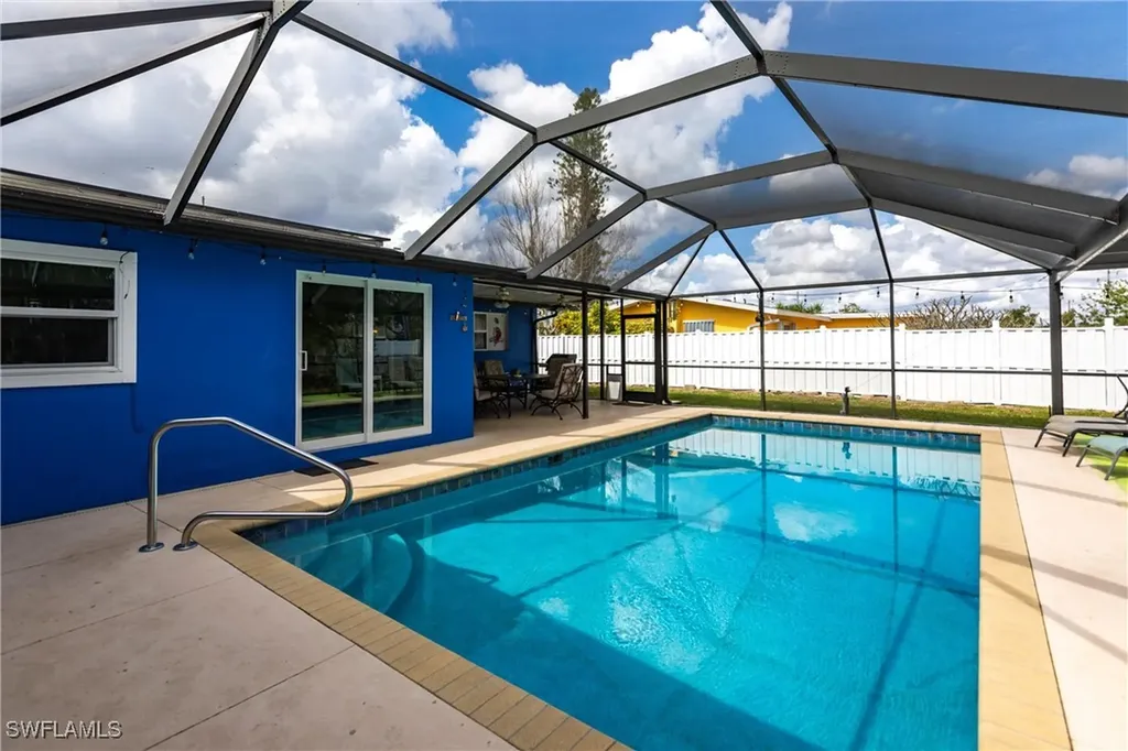 2715 SE 16th Place Cape Coral FL 33904