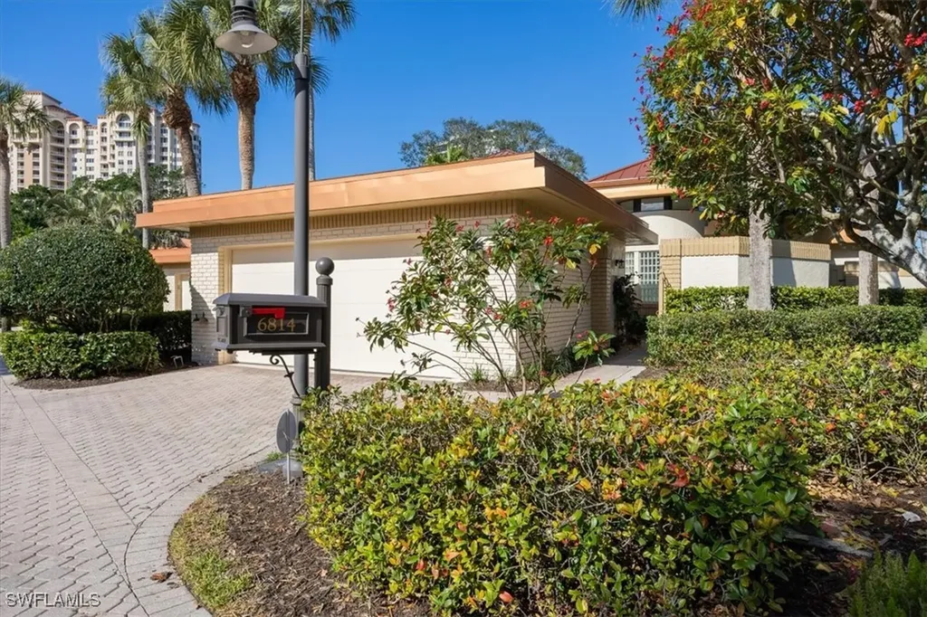 6814 Pelican Bay Boulevard Naples FL 34108