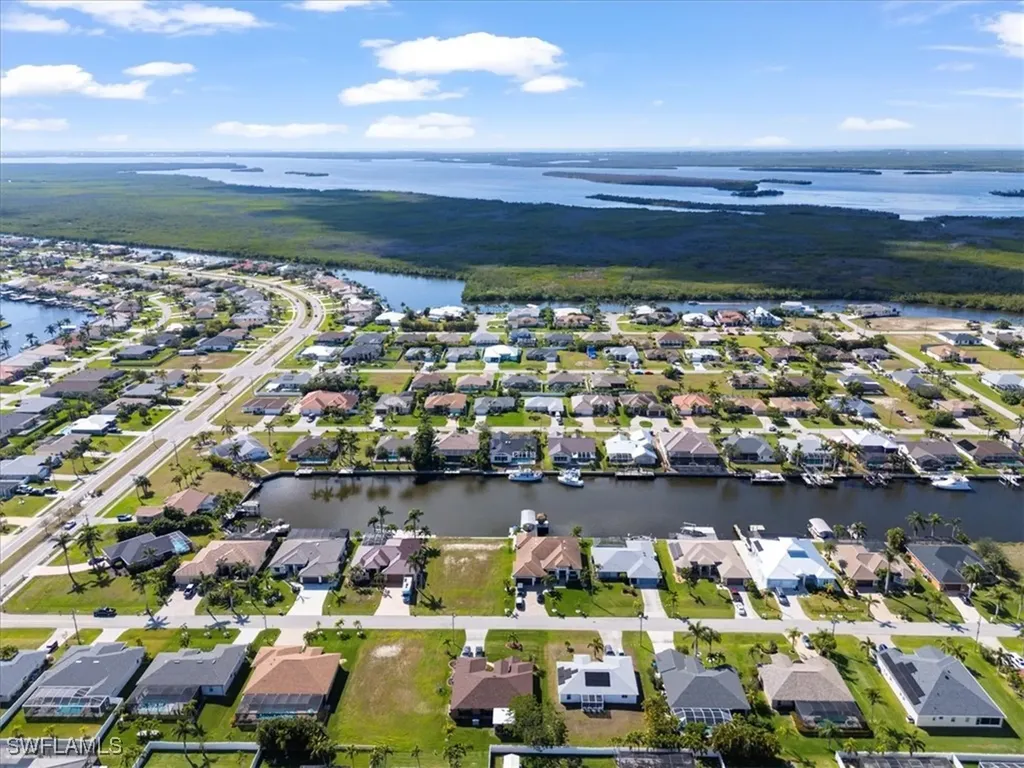 2726 SW 28th Place Cape Coral FL 33914