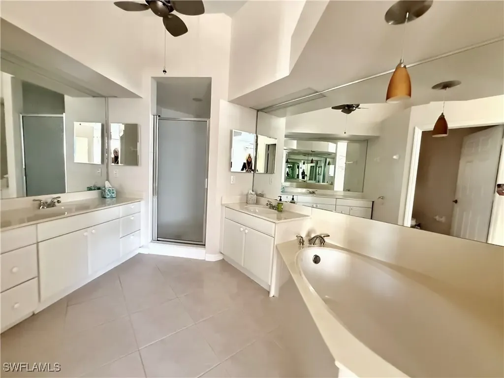 10231 Cape Roman Road Bonita Springs FL 34135