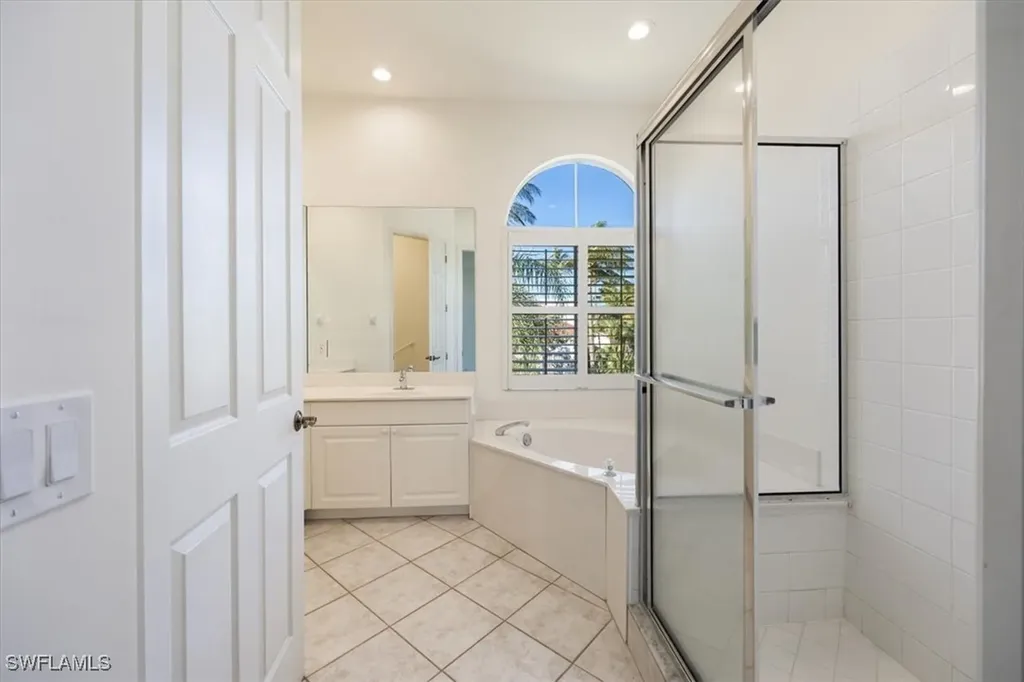 1575 Clermont Drive Naples FL 34109