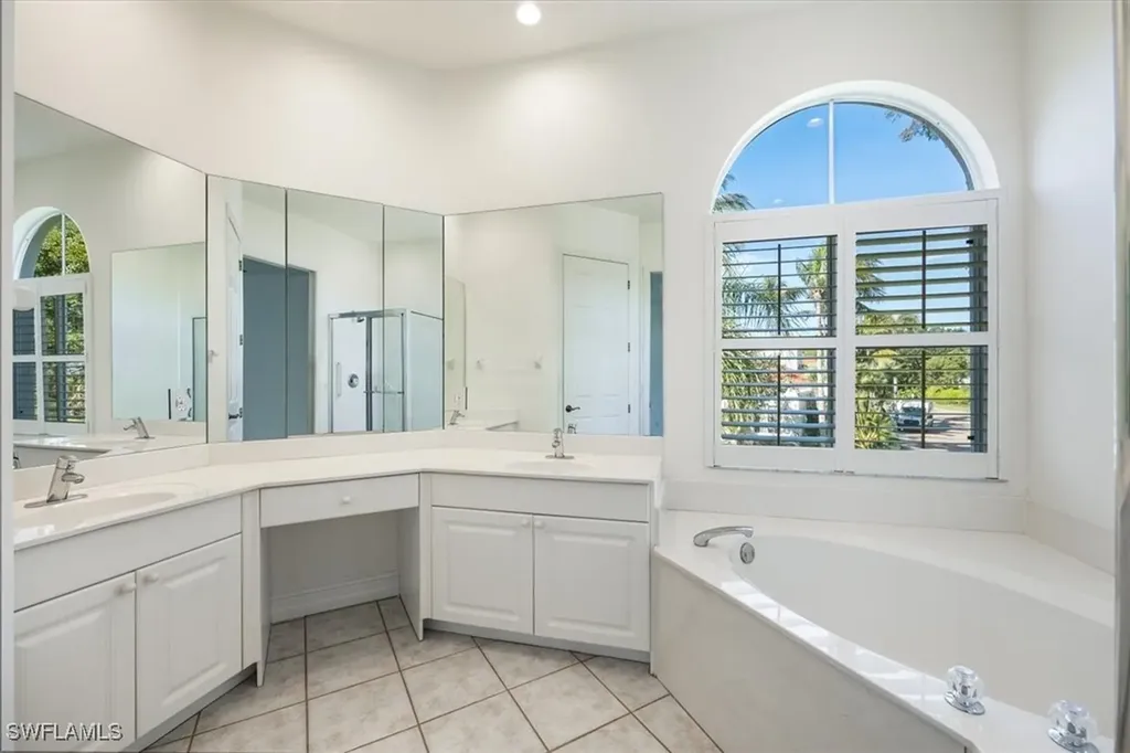 1575 Clermont Drive Naples FL 34109