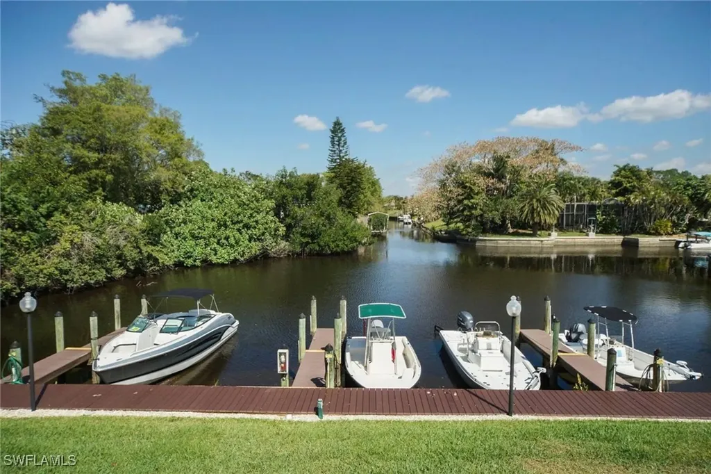 9439 Palm Island Circle North Fort Myers FL 33903