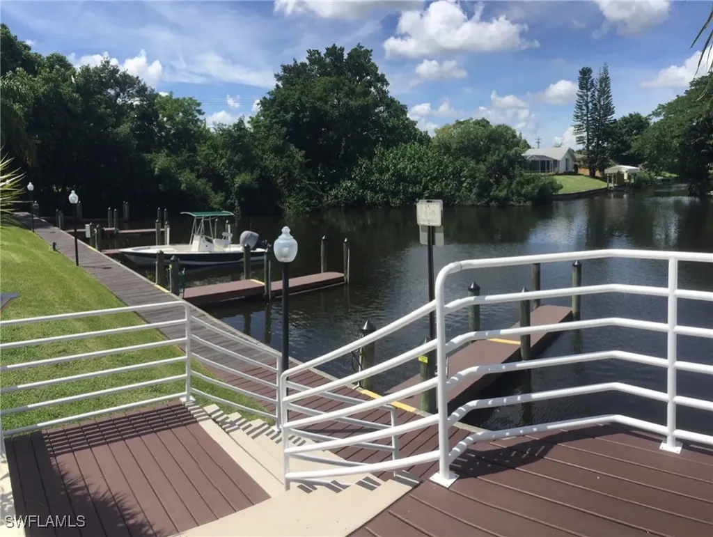 9439 Palm Island Circle North Fort Myers FL 33903