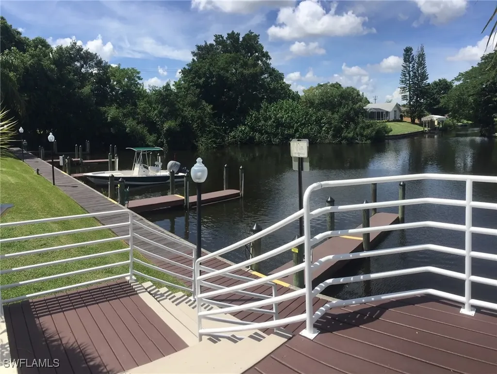 9439 Palm Island Circle North Fort Myers FL 33903