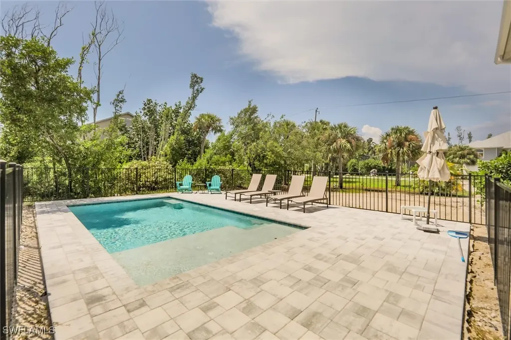 1684 Bunting Lane Sanibel FL 33957