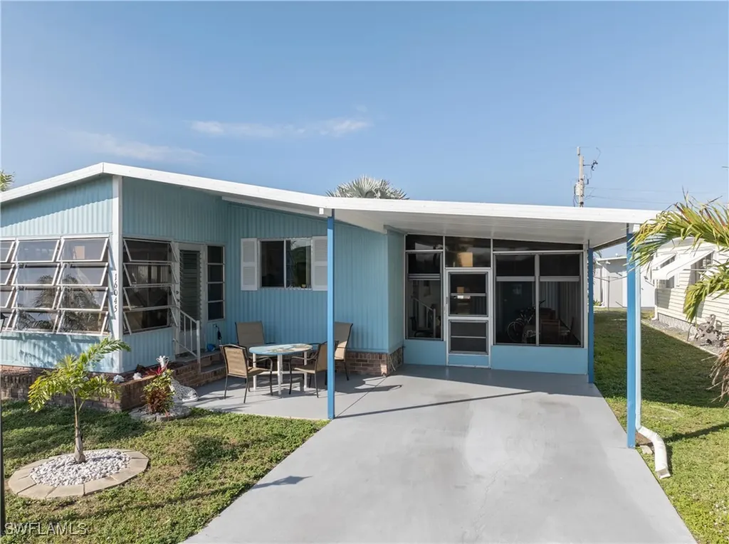 16045 Hibiscus Way North Fort Myers FL 33903