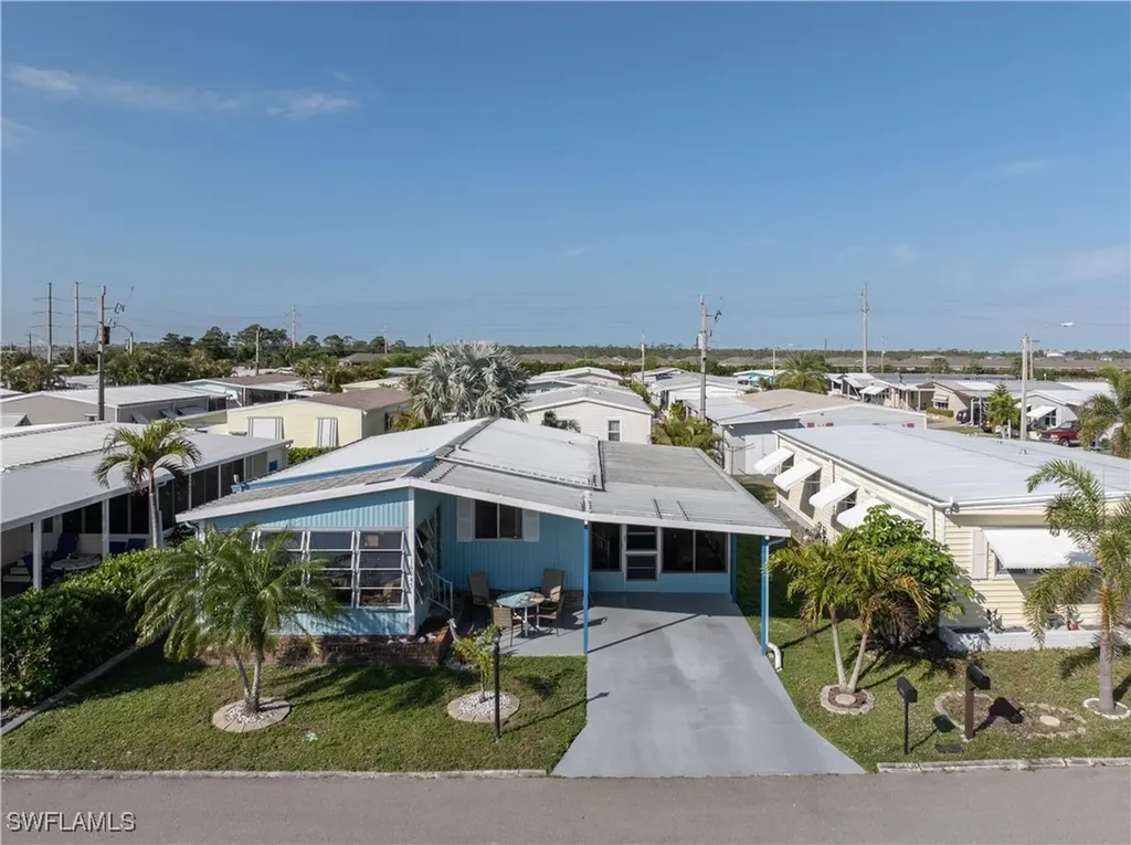 16045 Hibiscus Way North Fort Myers FL 33903