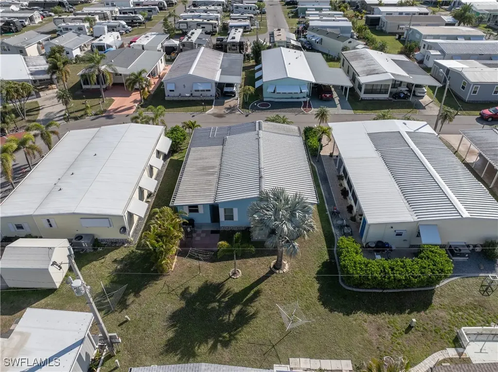 16045 Hibiscus Way North Fort Myers FL 33903