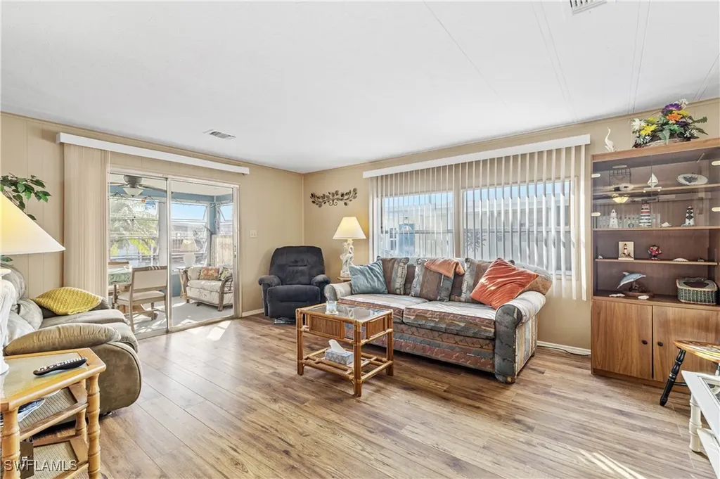 16045 Hibiscus Way North Fort Myers FL 33903