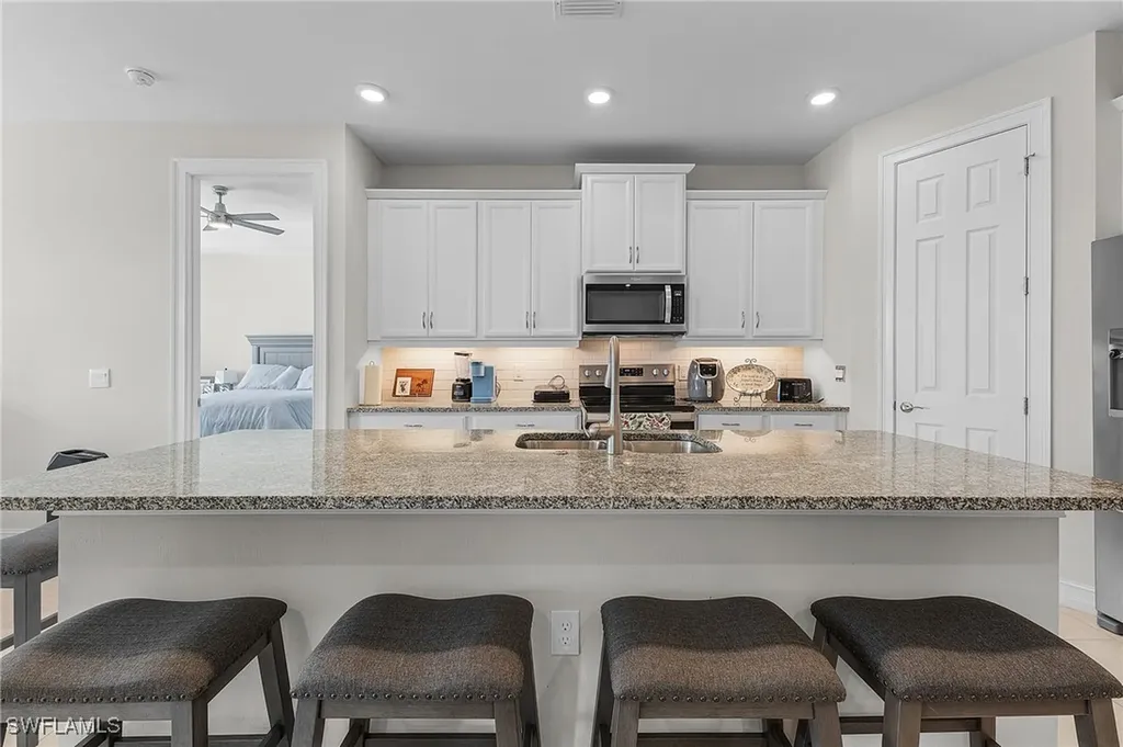 288 Spring Hill Lake Loop Cape Coral FL 33993
