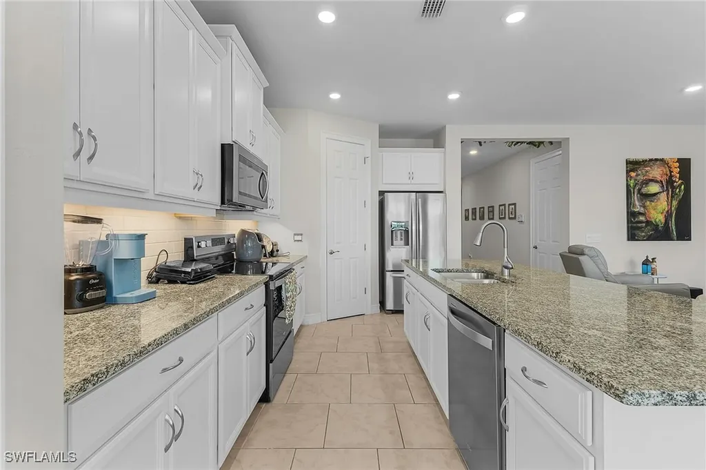 288 Spring Hill Lake Loop Cape Coral FL 33993