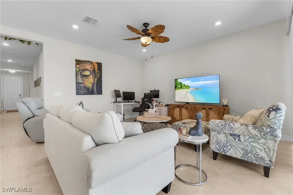 288 Spring Hill Lake Loop Cape Coral FL 33993