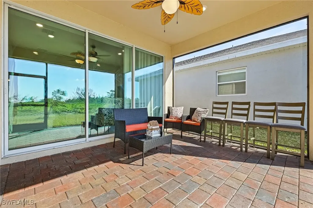 288 Spring Hill Lake Loop Cape Coral FL 33993