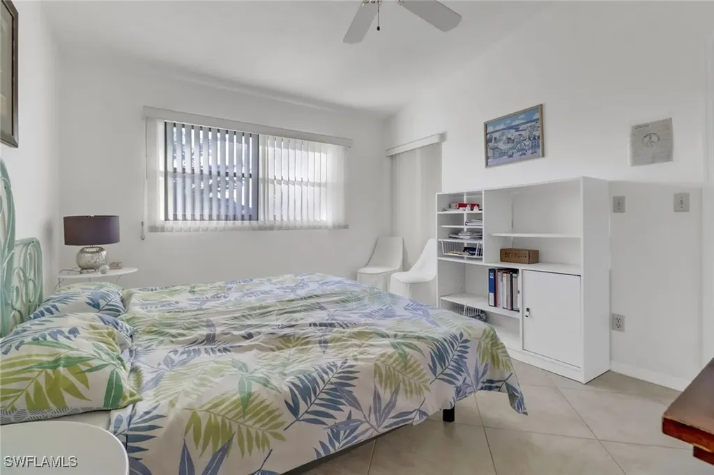 2066 Pine Isle Lane Naples FL 34112