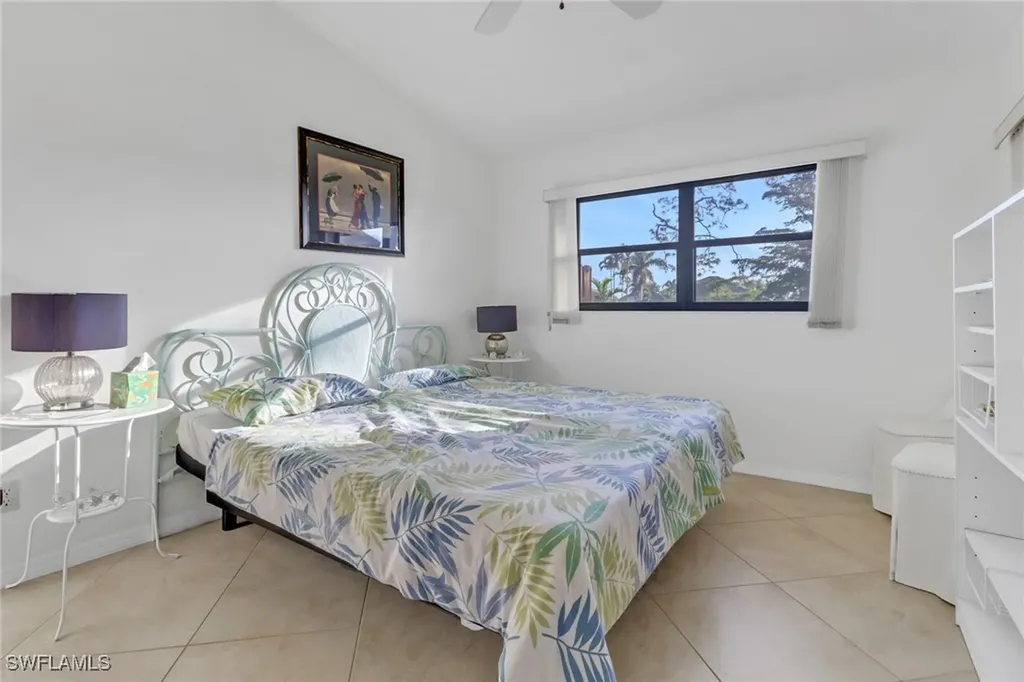 2066 Pine Isle Lane Naples FL 34112