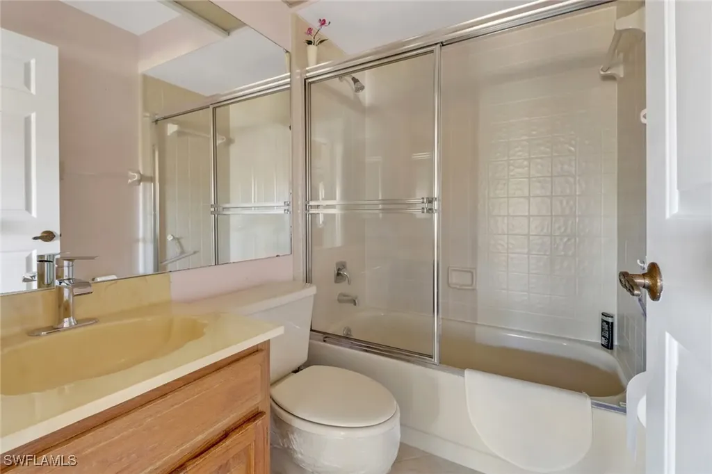 2066 Pine Isle Lane Naples FL 34112