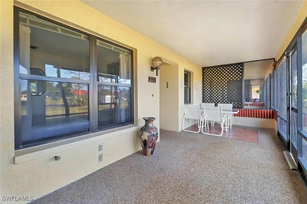 2066 Pine Isle Lane Naples FL 34112