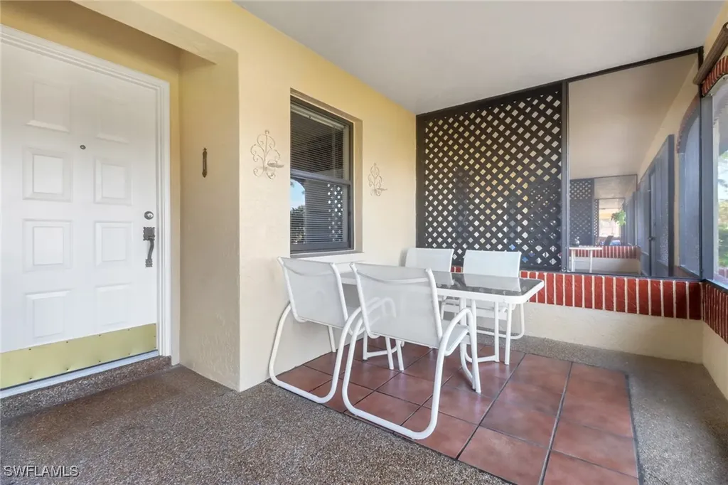 2066 Pine Isle Lane Naples FL 34112