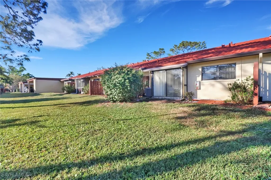 2066 Pine Isle Lane Naples FL 34112