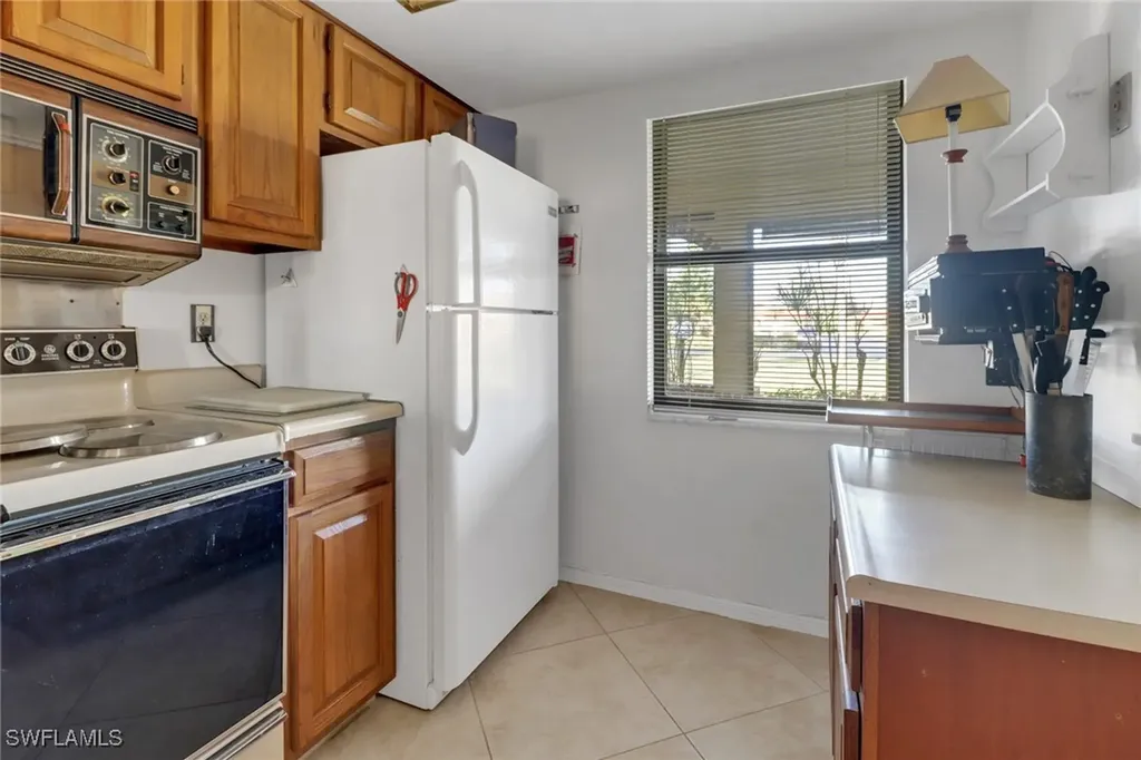 2066 Pine Isle Lane Naples FL 34112