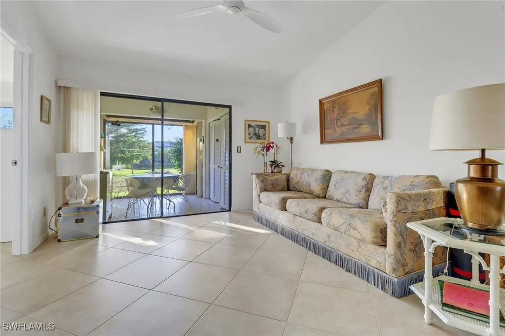 2066 Pine Isle Lane Naples FL 34112