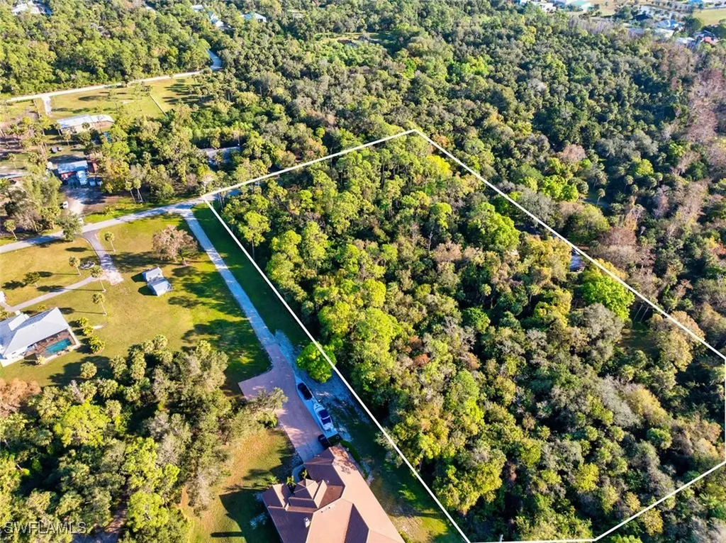 6235 Everett Street Naples FL 34112