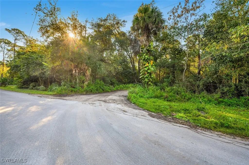 6235 Everett Street Naples FL 34112