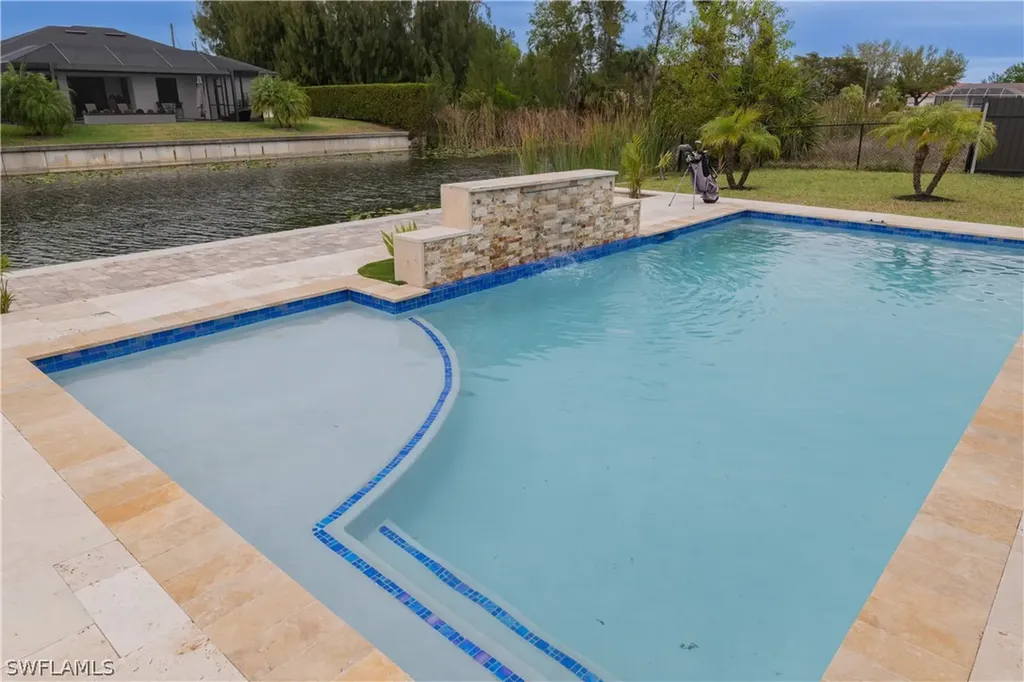 1528 SW 15th Avenue Cape Coral FL 33991