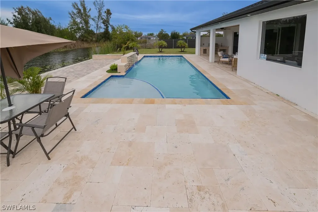 1528 SW 15th Avenue Cape Coral FL 33991