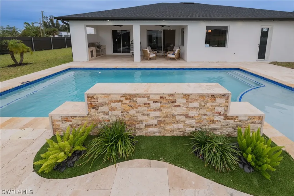 1528 SW 15th Avenue Cape Coral FL 33991