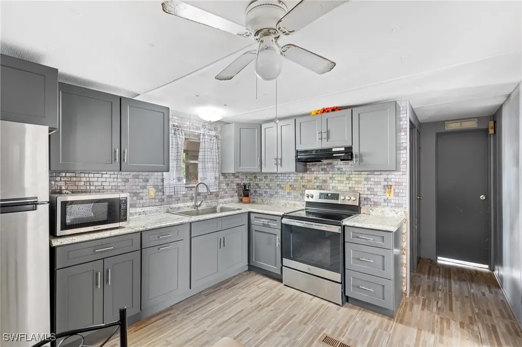 8405 Nault Road North Fort Myers FL 33917