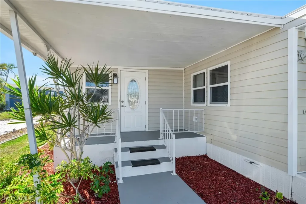 110 Elise Drive Fort Myers FL 33908