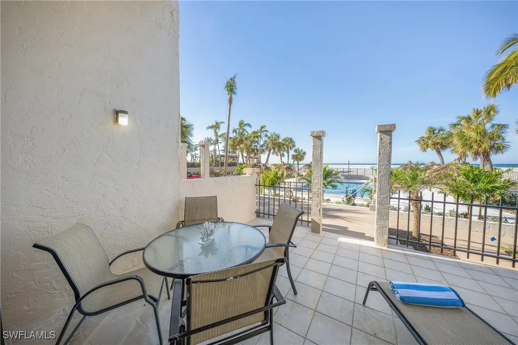 1212 Benjamin Franklin Drive Sarasota FL 34236