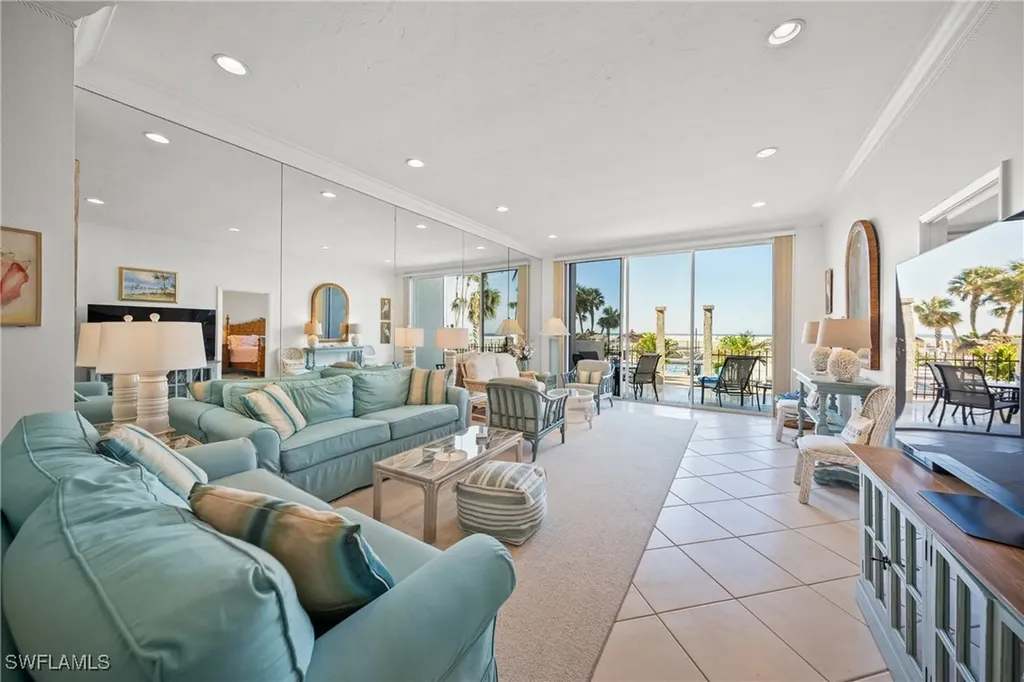 1212 Benjamin Franklin Drive Sarasota FL 34236