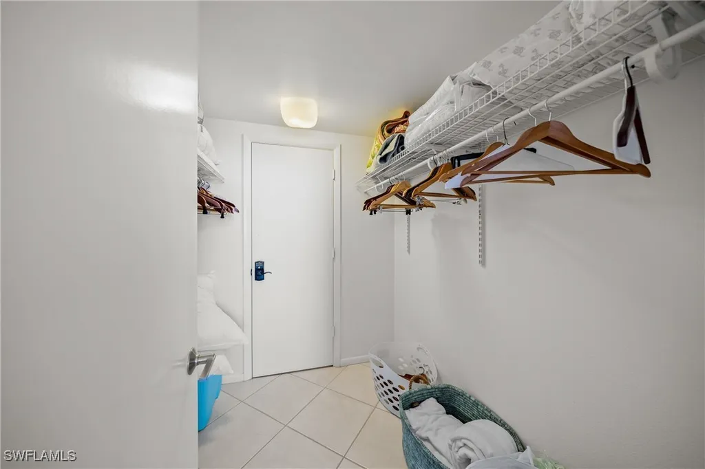 1212 Benjamin Franklin Drive Sarasota FL 34236
