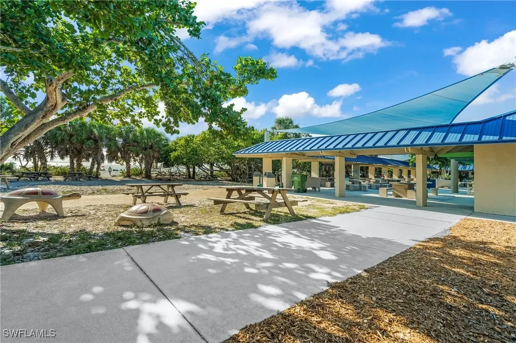 1212 Benjamin Franklin Drive Sarasota FL 34236