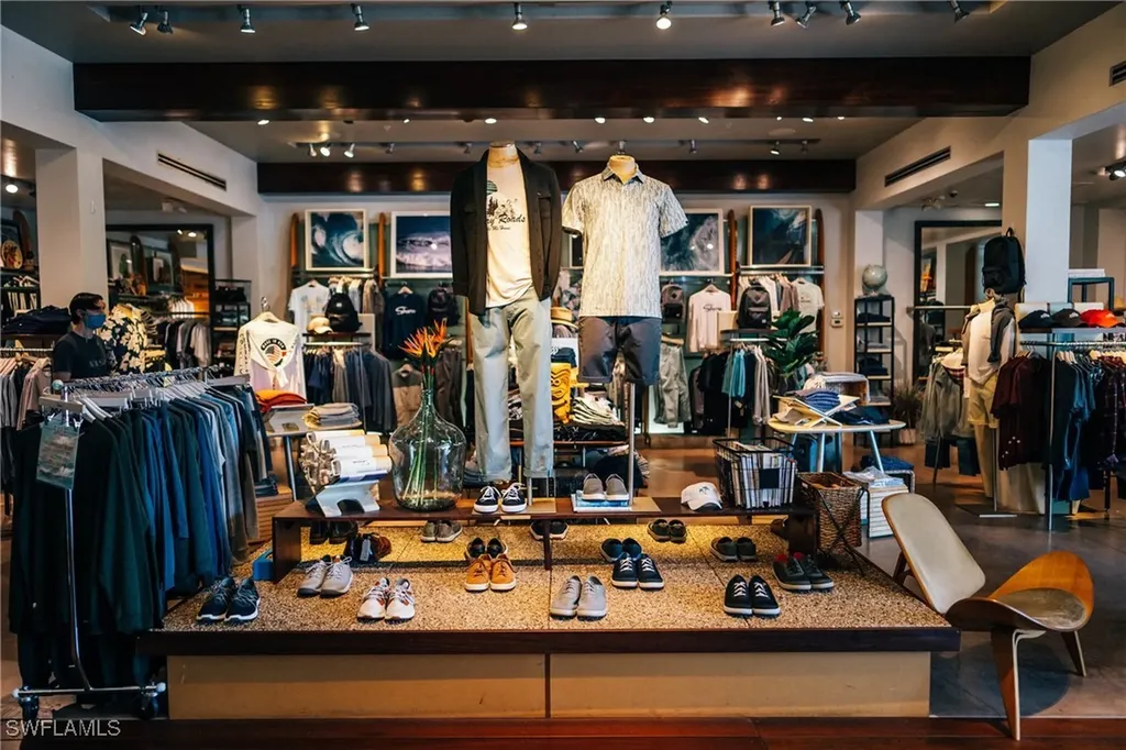 1212 Benjamin Franklin Drive Sarasota FL 34236