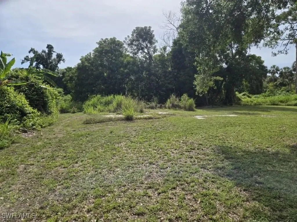 254 W Mariana Avenue North Fort Myers FL 33903