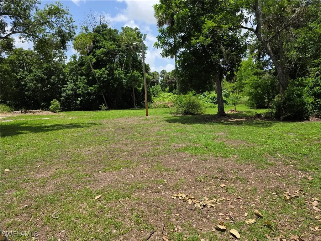 254 W Mariana Avenue North Fort Myers FL 33903