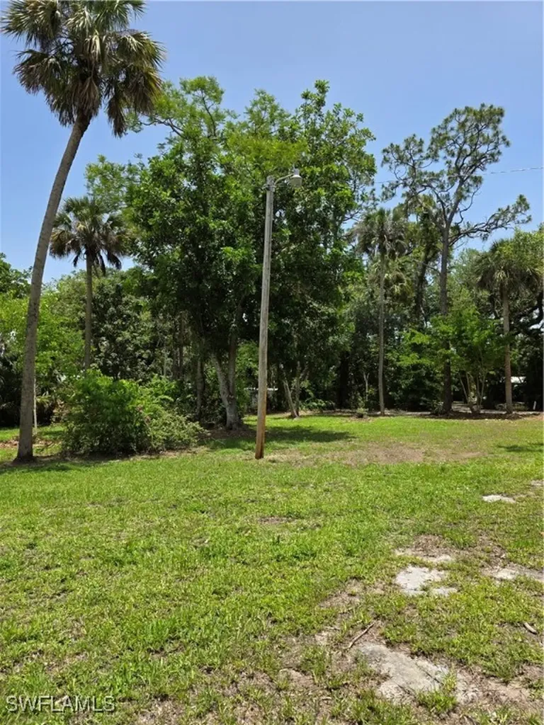254 W Mariana Avenue North Fort Myers FL 33903