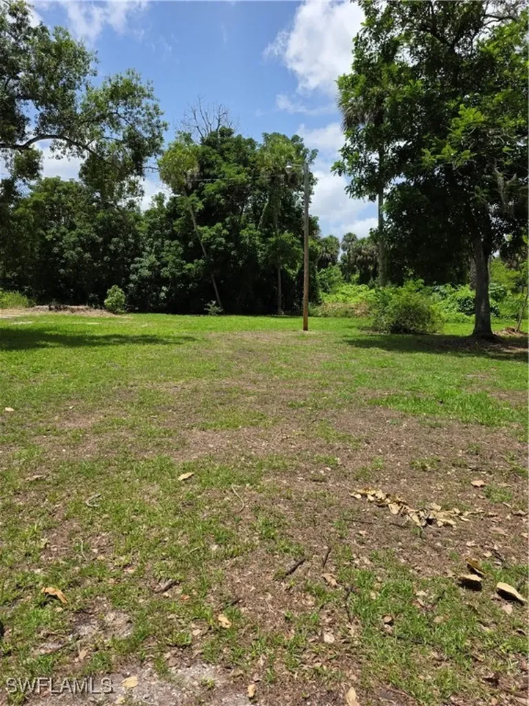 254 W Mariana Avenue North Fort Myers FL 33903